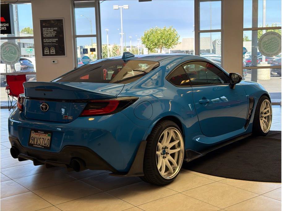 Used 2022 Toyota GR86 Premium w/ ALL Weather Mat Package (TMS) RWD image 5