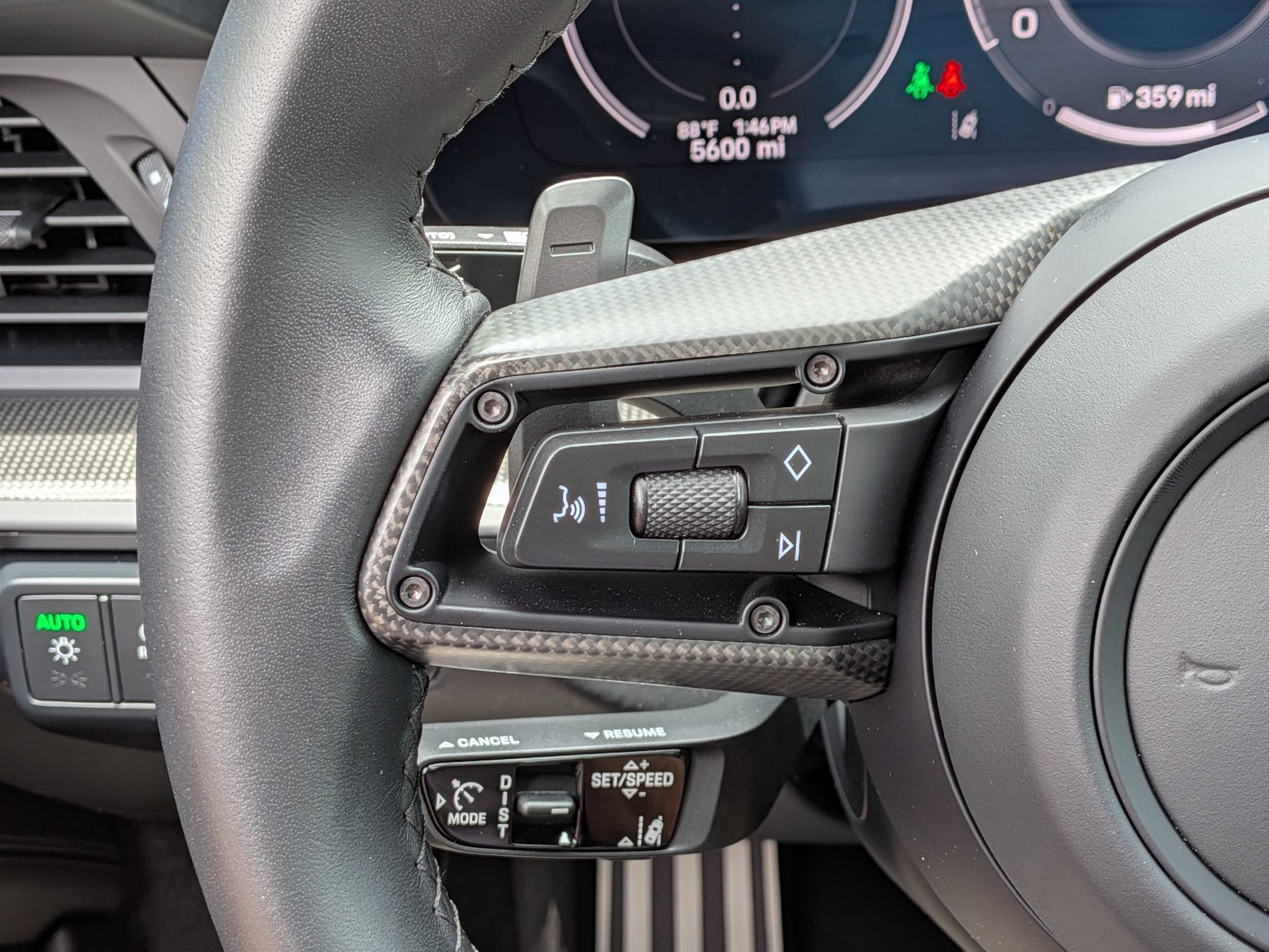 Certified 2025 Porsche 911 Carrera RWD image 9
