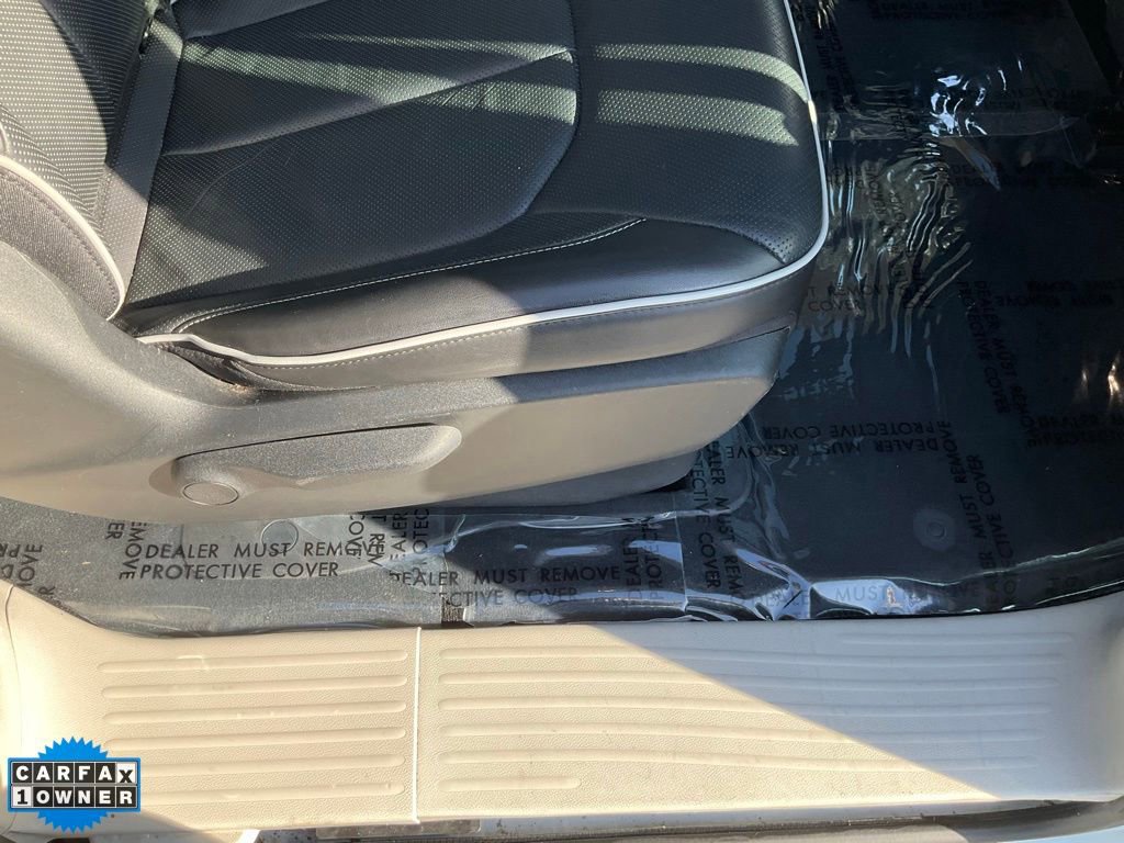 Used 2022 Chrysler Pacifica Limited w/ Uconnect Theater Family Group image 52