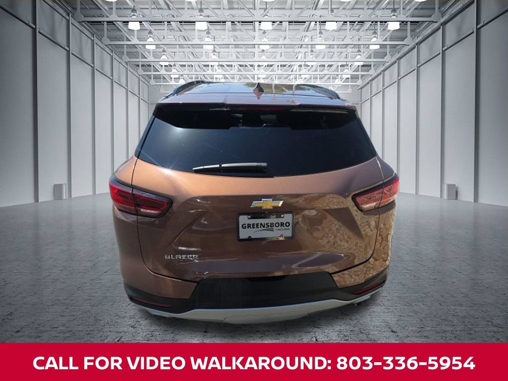 Used 2024 Chevrolet Blazer LT FWD image 5
