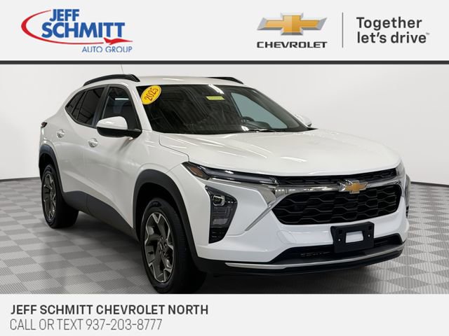 Certified 2025 Chevrolet Trax LT w/ LT Convenience Package FWD image 1