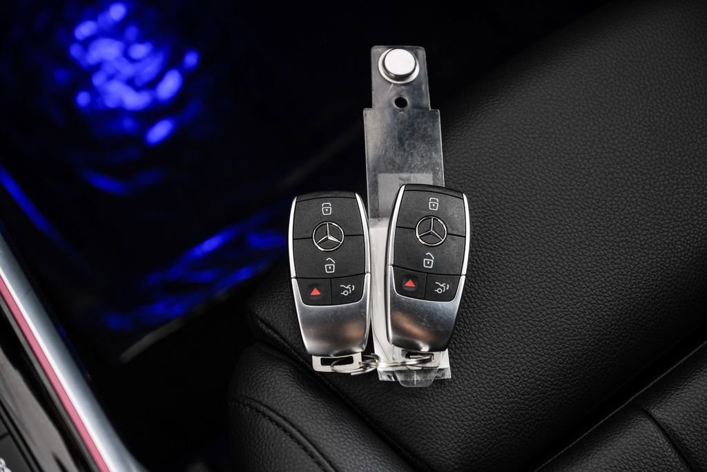 Used 2023 Mercedes-Benz EQB 250+ w/ Exclusive Package image 60