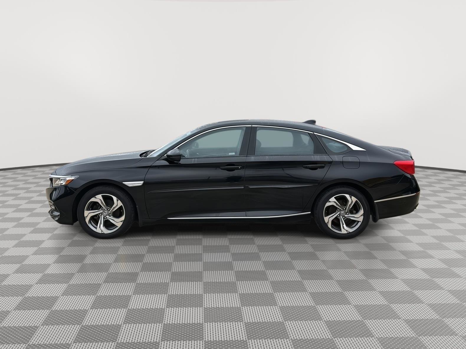Used 2019 Honda Accord EX-L image 2