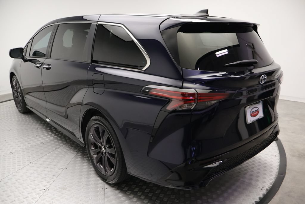Certified 2024 Toyota Sienna XSE FWD image 11
