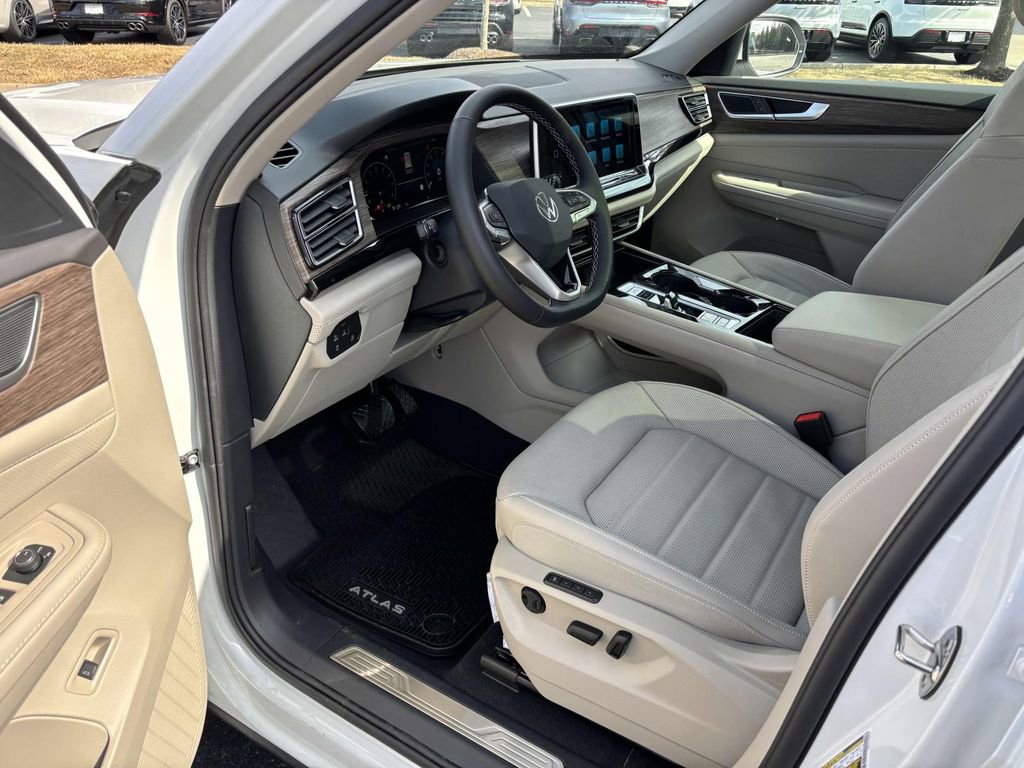 New 2025 Volkswagen Atlas SEL image 25