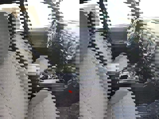 Used 2018 Toyota Tacoma TRD Sport image 17