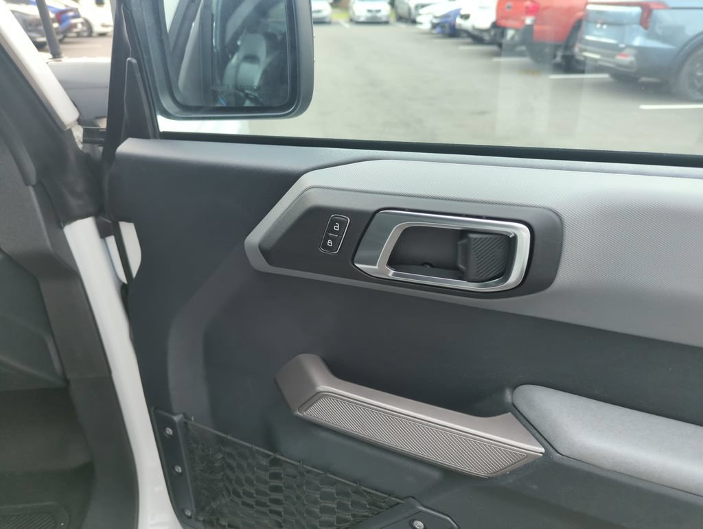 Used 2023 Ford Bronco Black Diamond AWD/4WD image 32