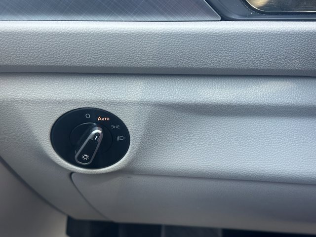 Used 2022 Volkswagen Jetta SE image 31