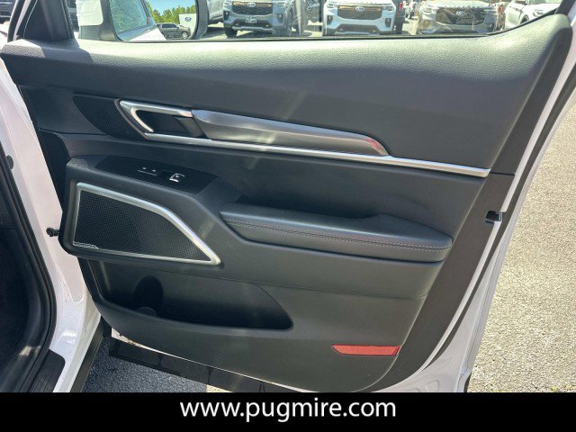 Used 2025 Kia Telluride LX FWD image 14