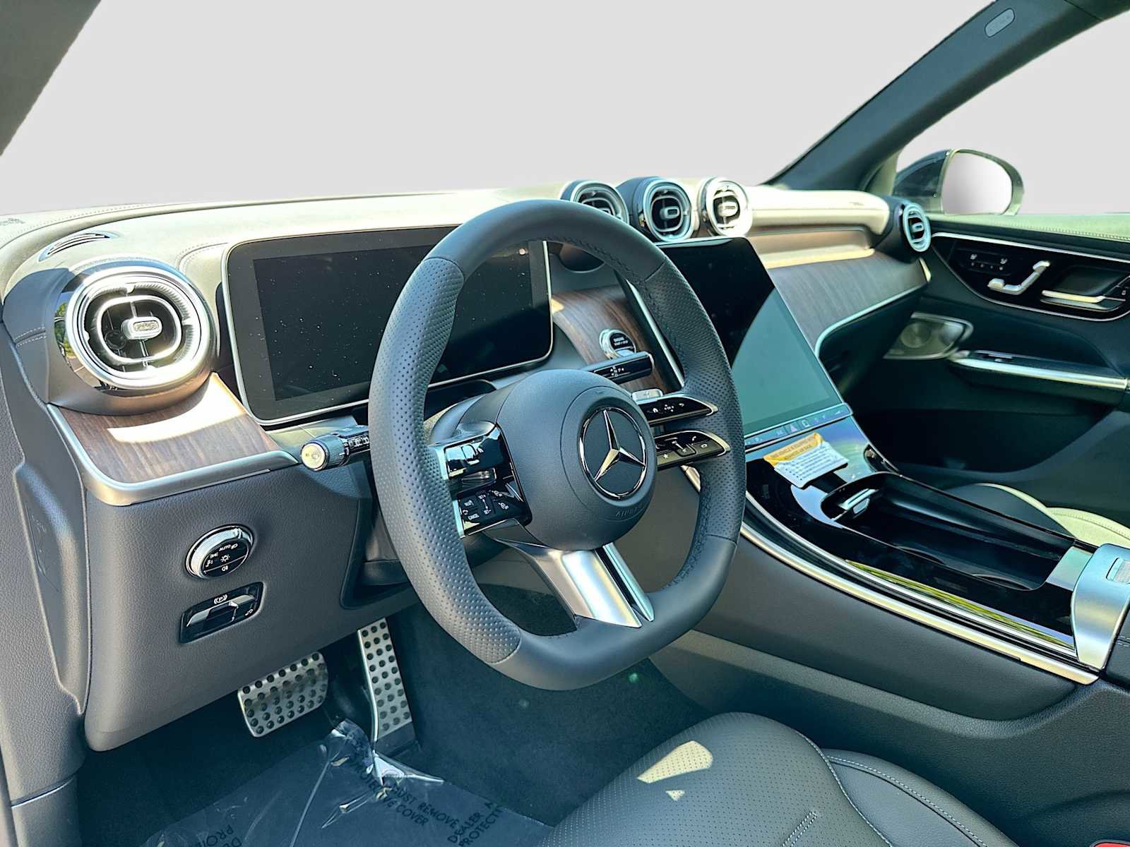 Used 2026 Mercedes-Benz GLC 300 image 9