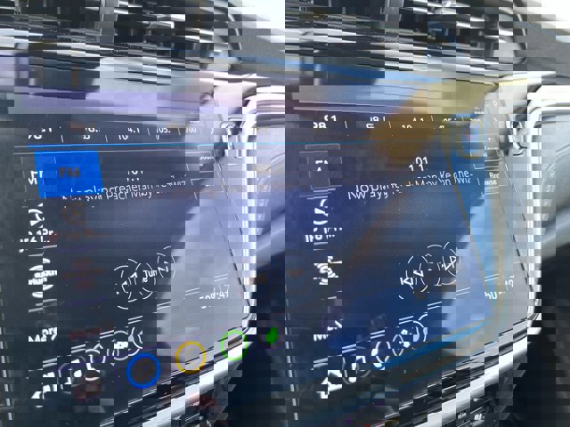 Used 2022 Chevrolet Bolt EUV LT w/ Convenience Package image 13