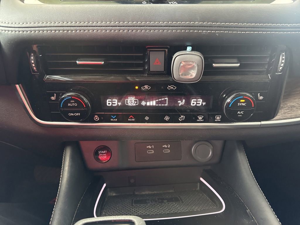 Used 2024 Nissan Rogue Platinum w/ Platinum Premium Package image 16