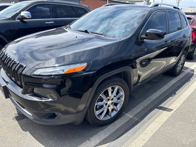 Used 2017 Jeep Cherokee Limited FWD image 2