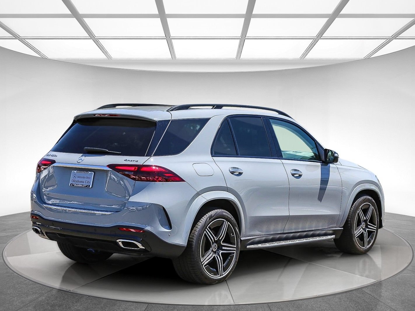 New 2026 Mercedes-Benz GLE 450e 4MATIC image 4