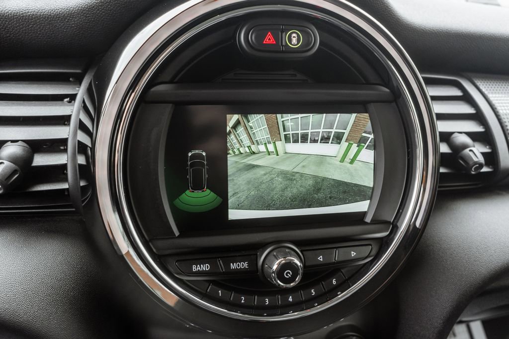 Used 2020 MINI Cooper 2-Door Hardtop image 10