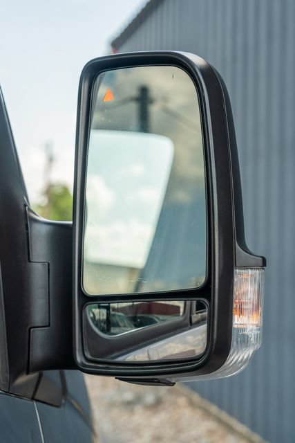 Used 2016 Mercedes-Benz Sprinter 2500 image 16
