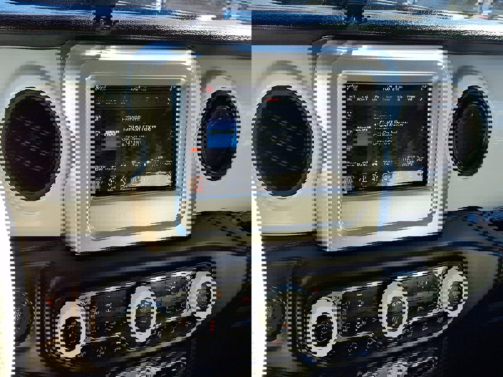 Used 2021 Jeep Wrangler Islander image 16