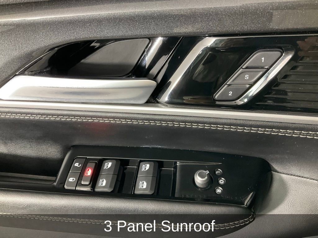 Used 2023 Jeep Wagoneer 4WD w/ Premium Group I image 19