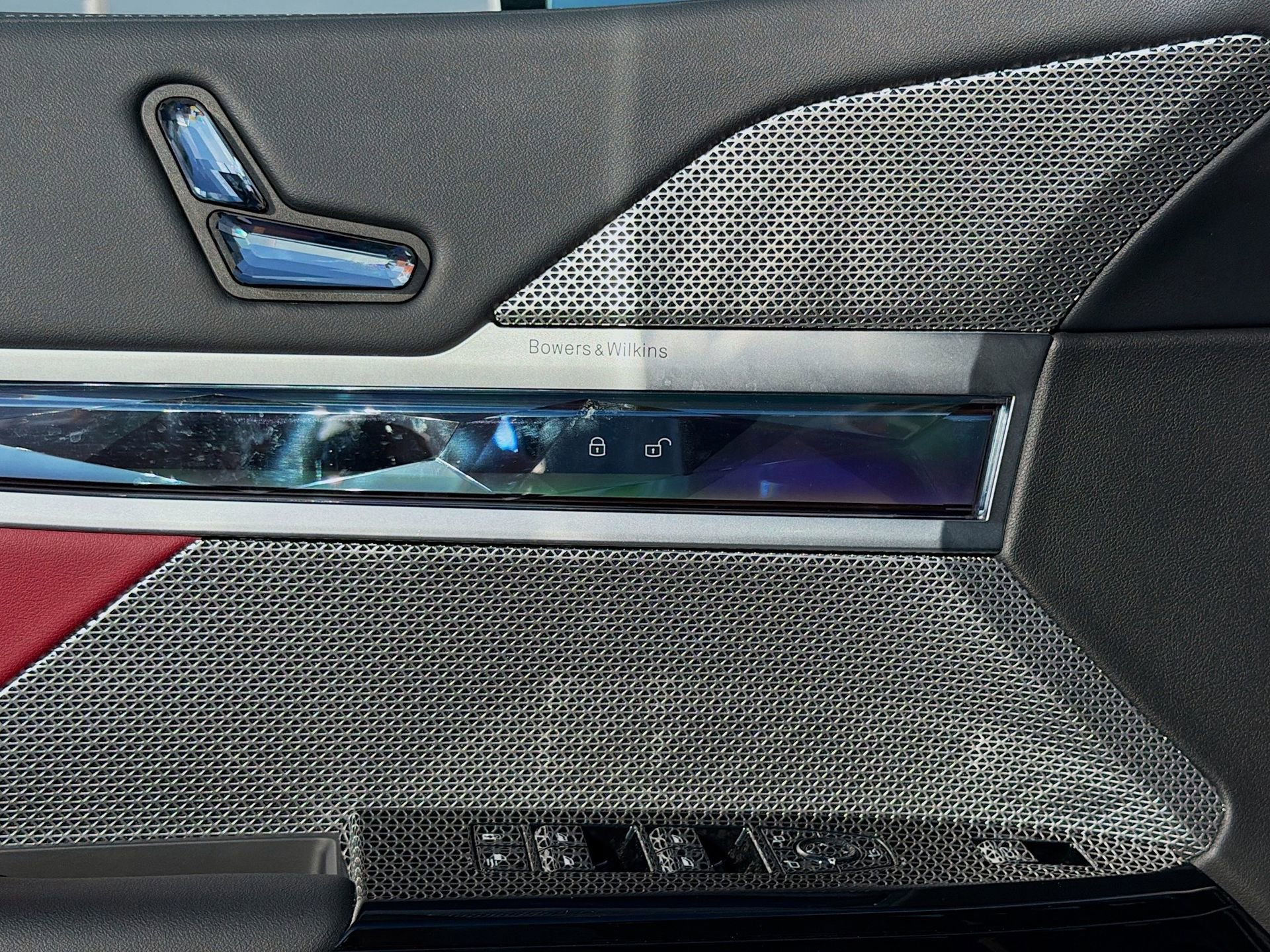 Certified 2025 BMW 740i xDrive image 25