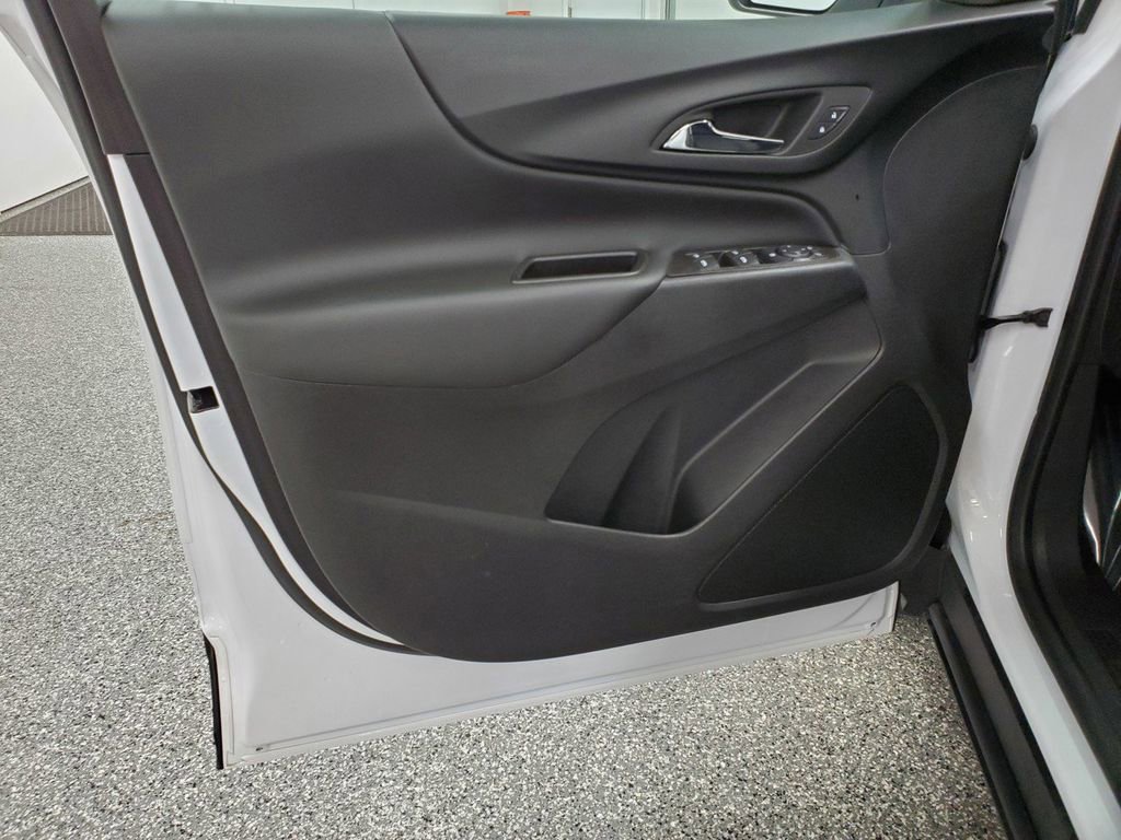 Used 2022 Chevrolet Equinox LT FWD image 13