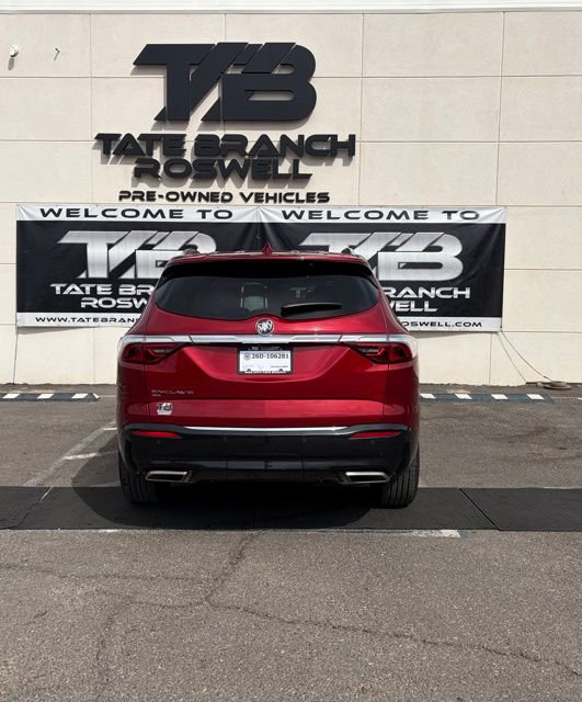 Used 2024 Buick Enclave Premium image 7