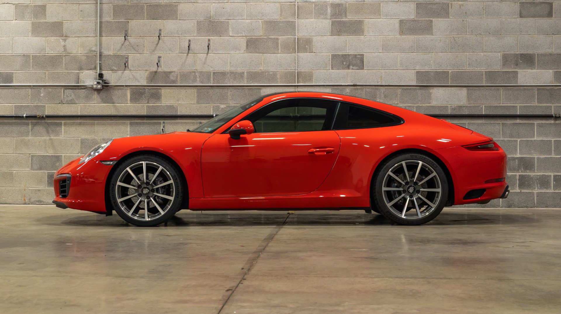 Used 2018 Porsche 911 Carrera RWD image 4