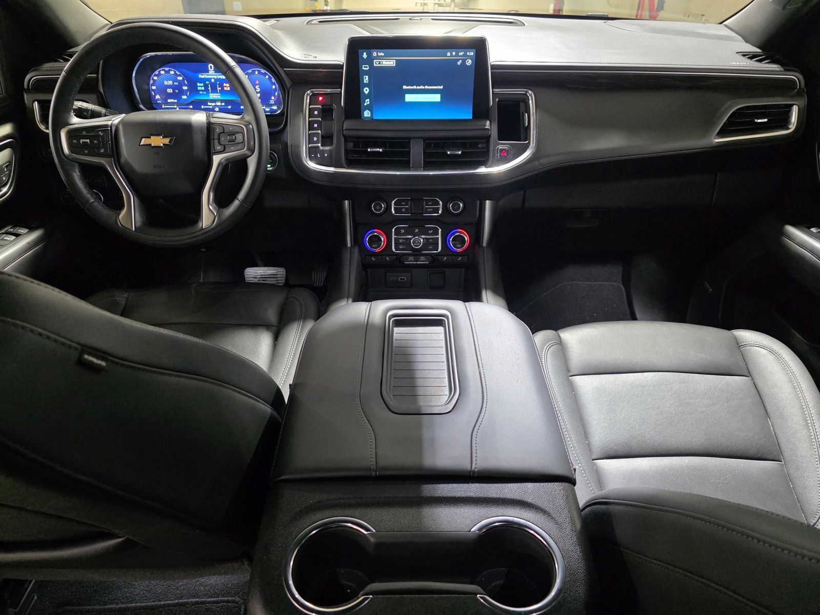 Used 2024 Chevrolet Suburban LT w/ LT Signature Package image 15