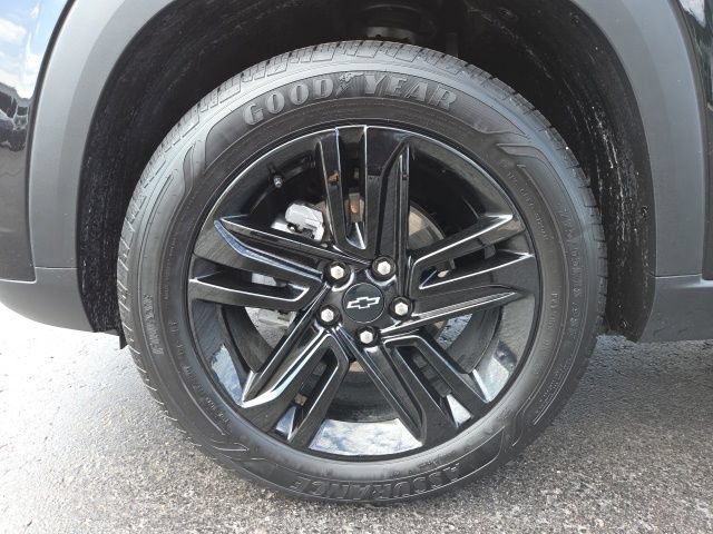 Used 2024 Chevrolet Trax ACTIV w/ Sunroof Package FWD image 29