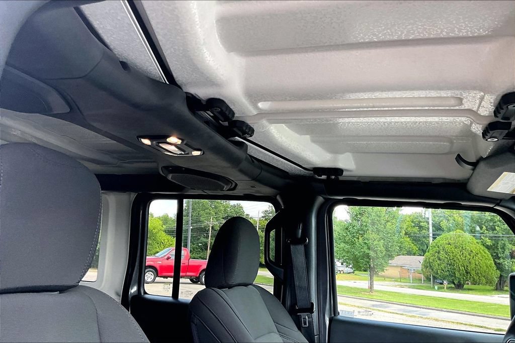 Used 2023 Jeep Wrangler Unlimited w/ 8.4" Radio Group AWD/4WD image 19