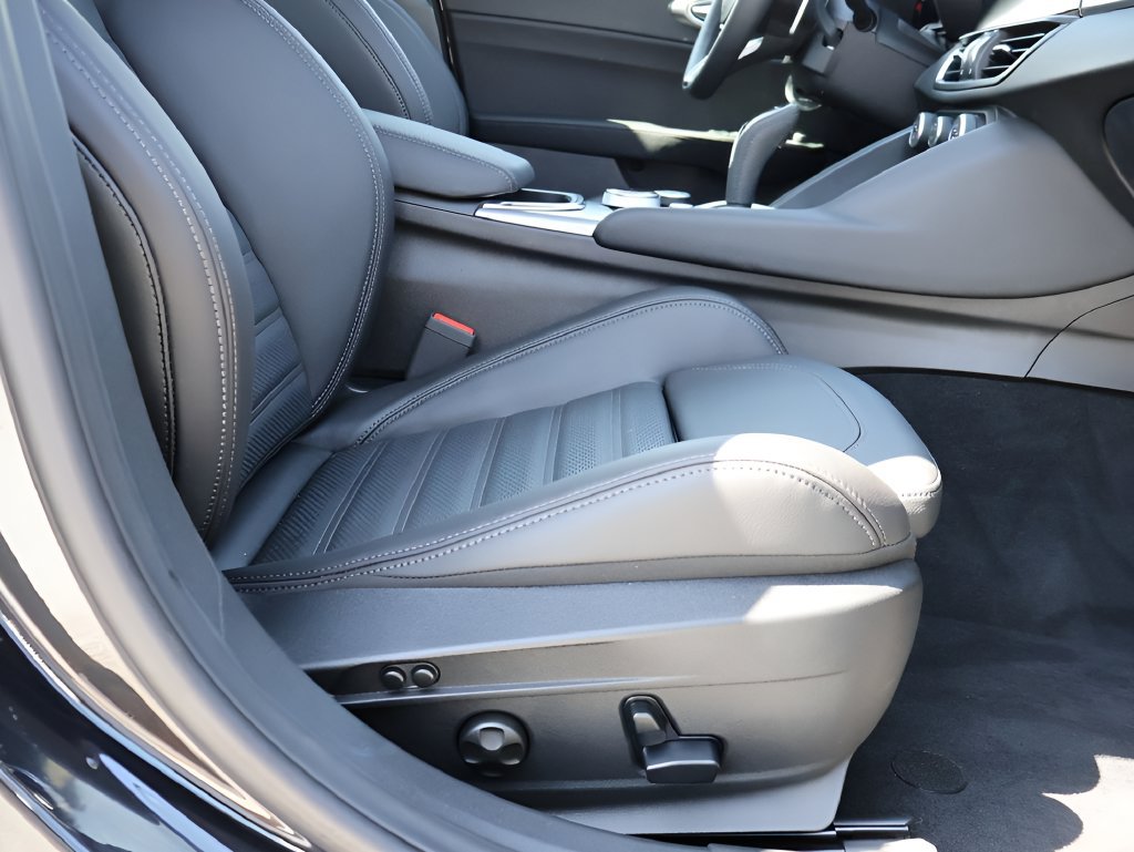 New 2026 Alfa Romeo Giulia AWD image 13