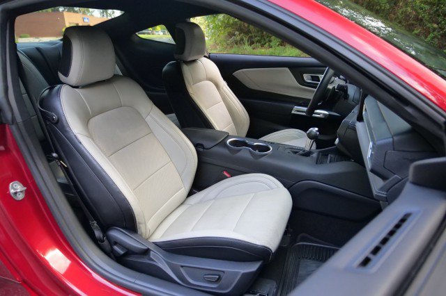 Used 2024 Ford Mustang GT Premium RWD image 34