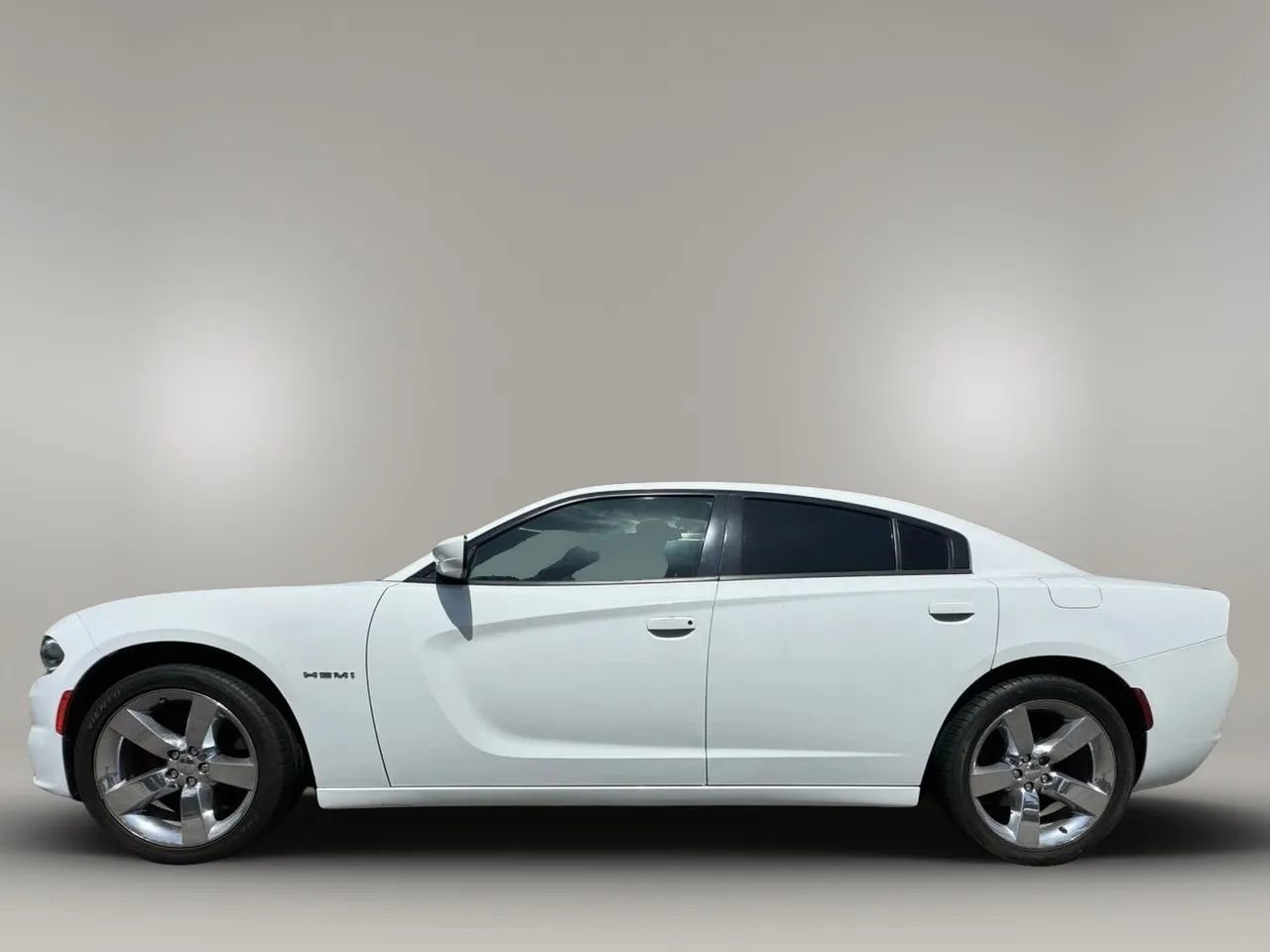 Used 2019 Dodge Charger SXT AWD/4WD image 7