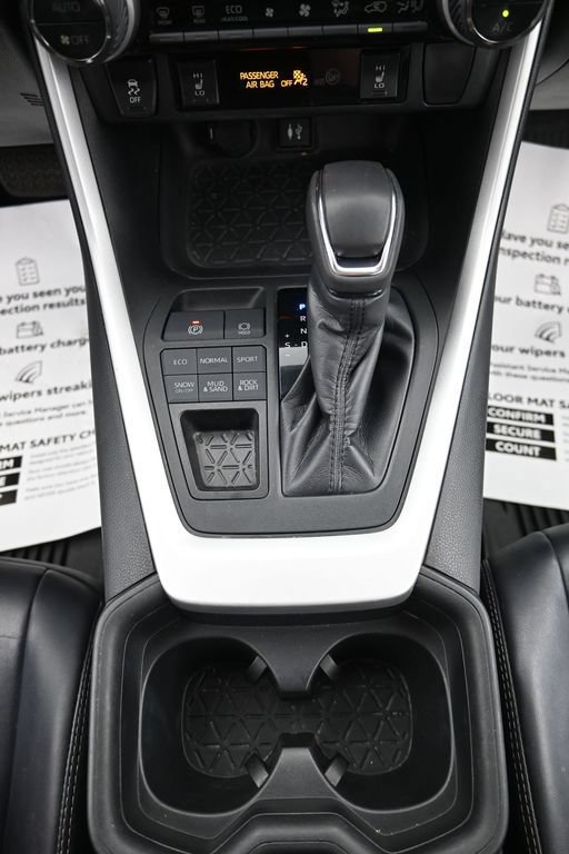 Used 2019 Toyota RAV4 XLE Premium w/ Cold Weather Package AWD/4WD image 23