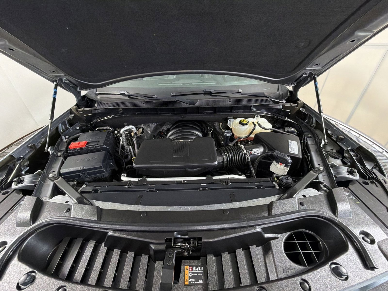 Used 2021 Chevrolet Suburban Premier image 29