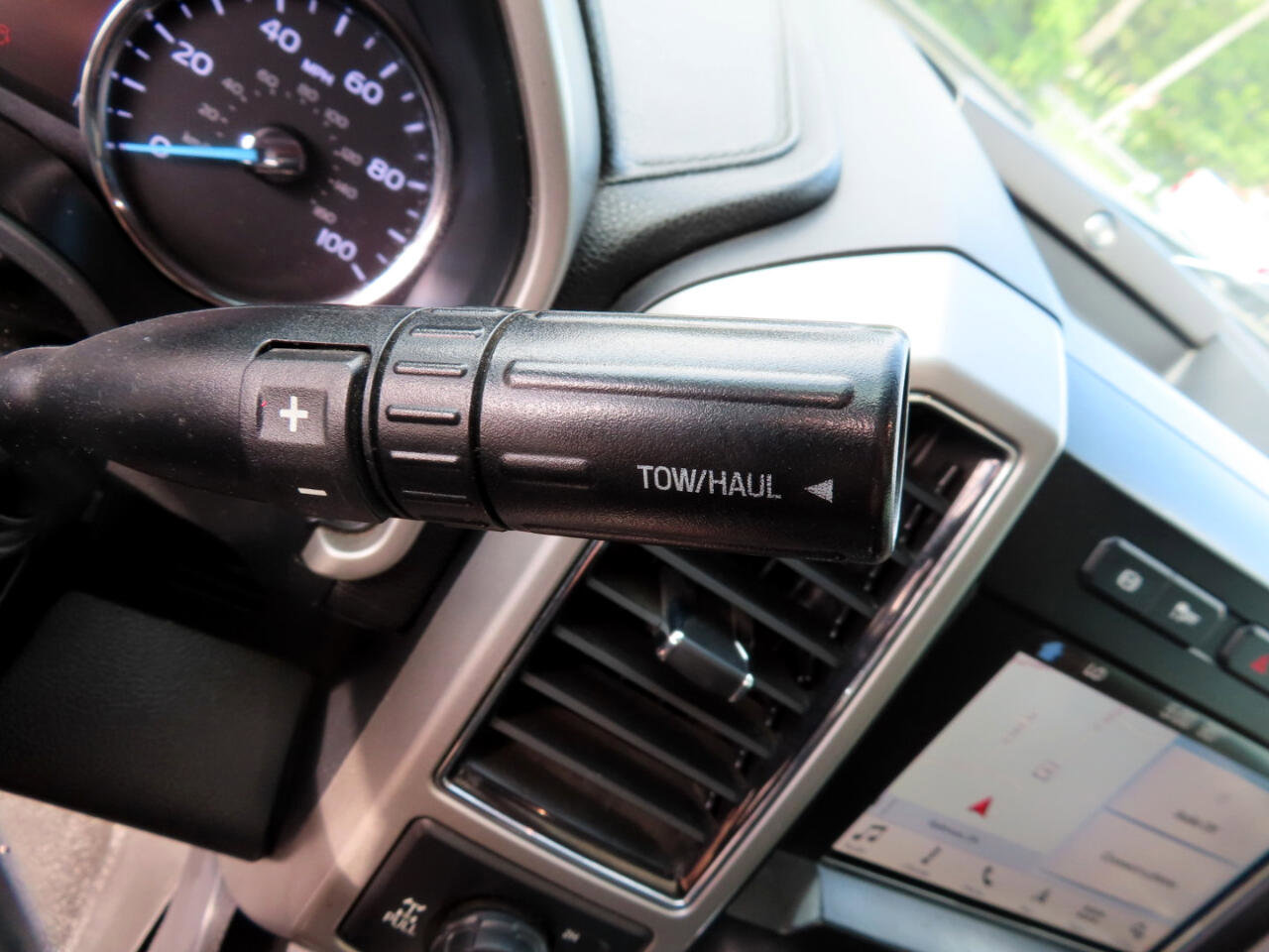 Used 2019 Ford F250 Lariat w/ Lariat Value Package image 30
