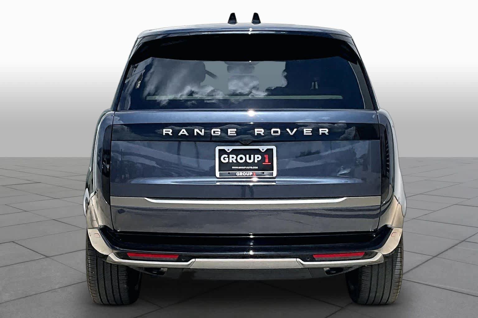 Used 2026 Land Rover Range Rover SE AWD/4WD image 5
