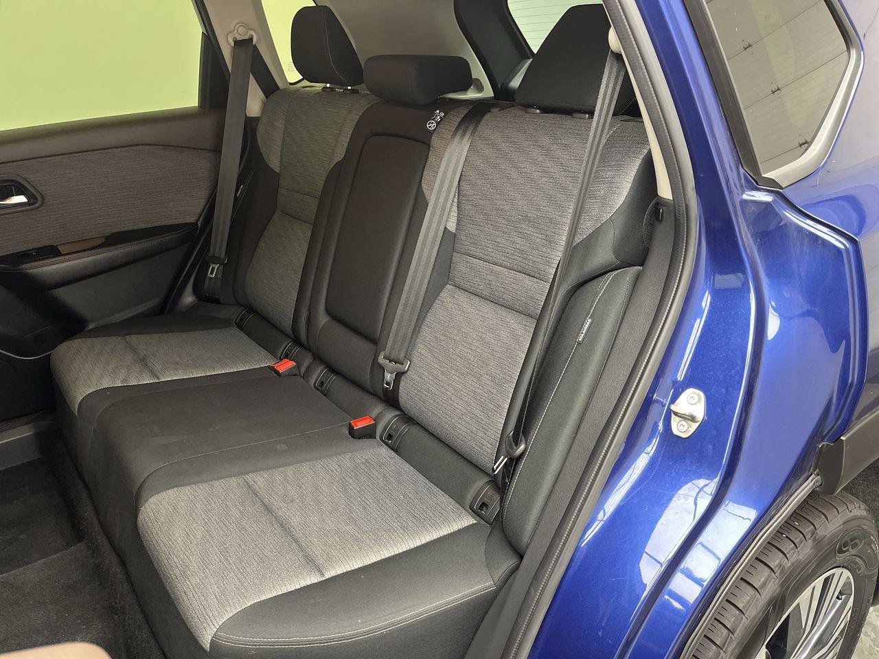 Used 2023 Nissan Rogue SV AWD/4WD image 10