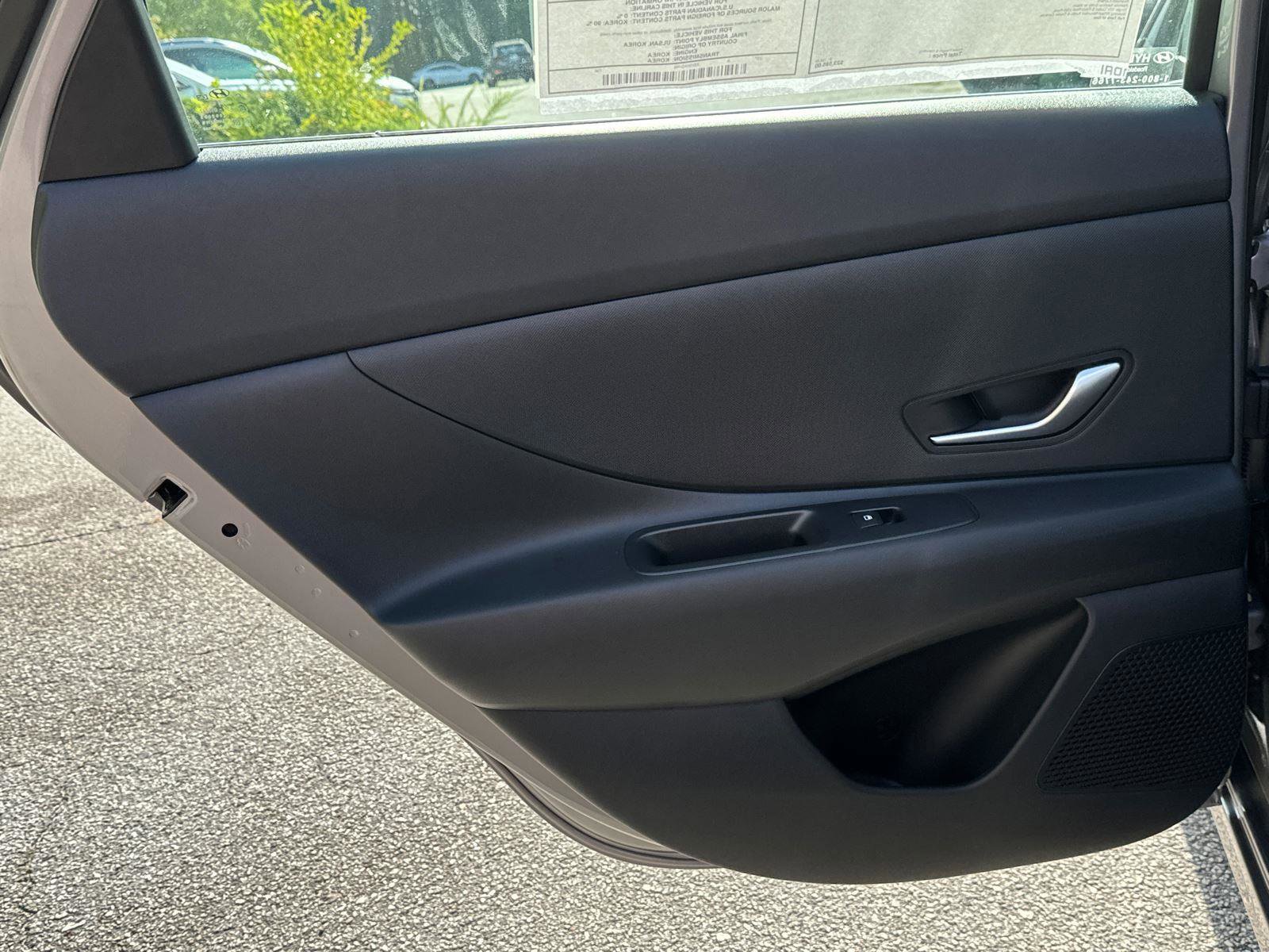 New 2025 Hyundai Elantra SE image 17