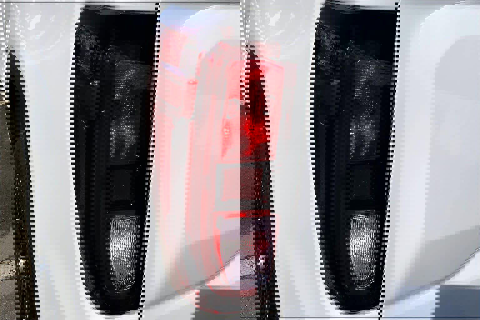 Used 2023 GMC Sierra 1500 Elevation image 24