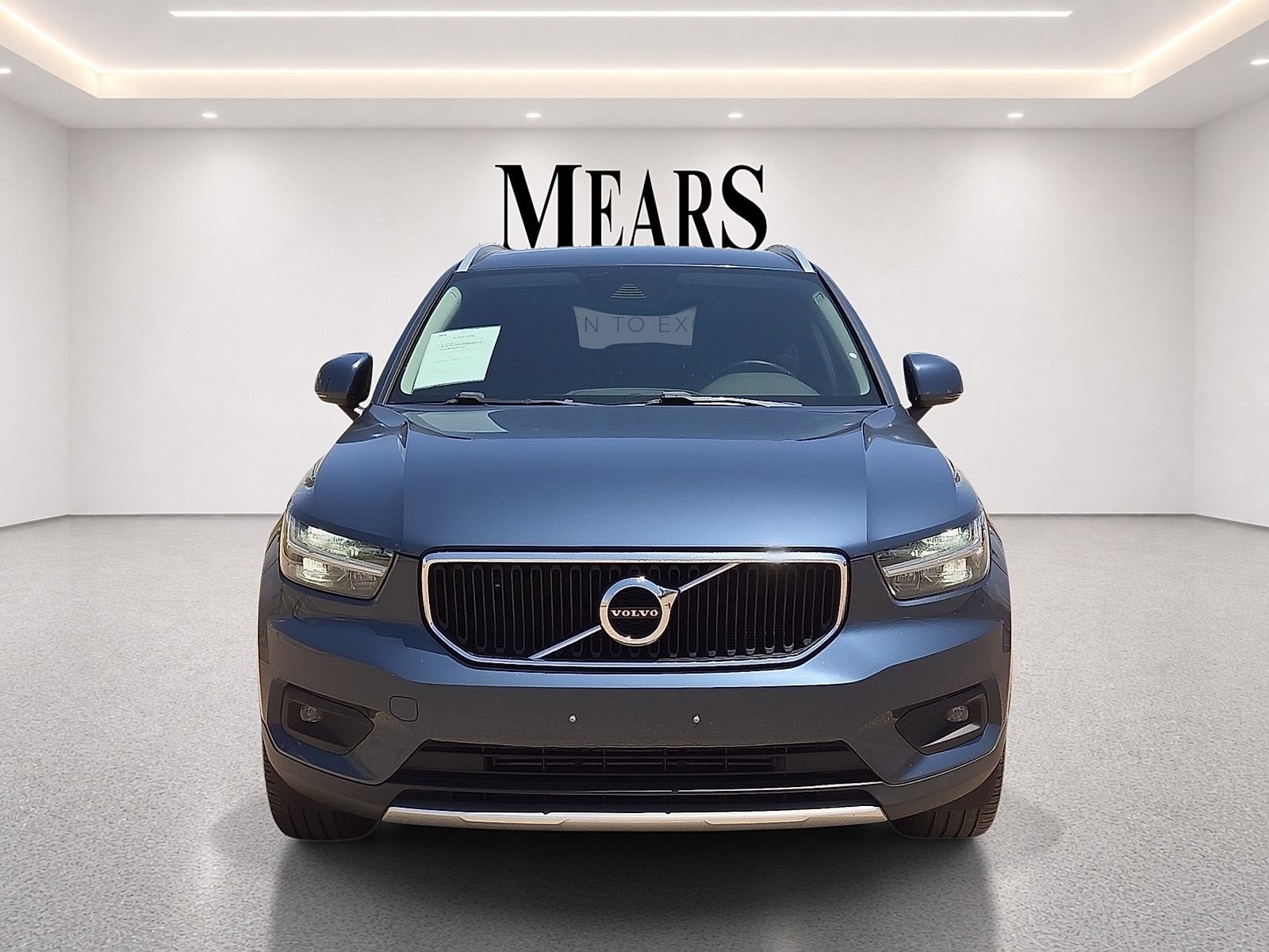 Used 2021 Volvo XC40 T4 Momentum FWD image 9