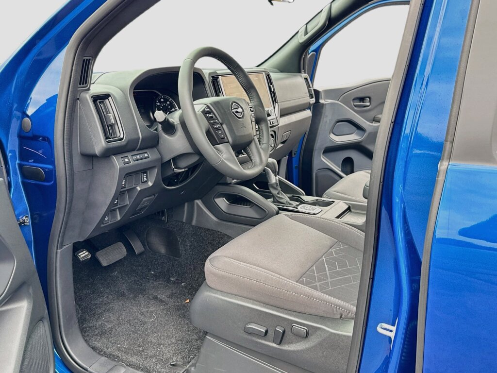 New 2026 Nissan Frontier SV w/ SV Convenience Package AWD/4WD image 4