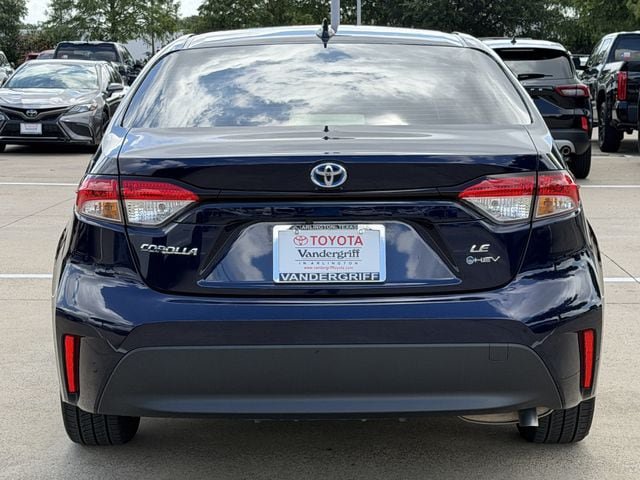 Used 2025 Toyota Corolla LE FWD image 5