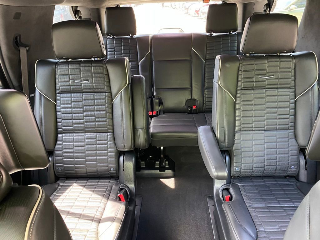 Used 2023 Cadillac Escalade Premium Luxury Platinum w/ LPO, Floor Liner Package AWD/4WD image 16