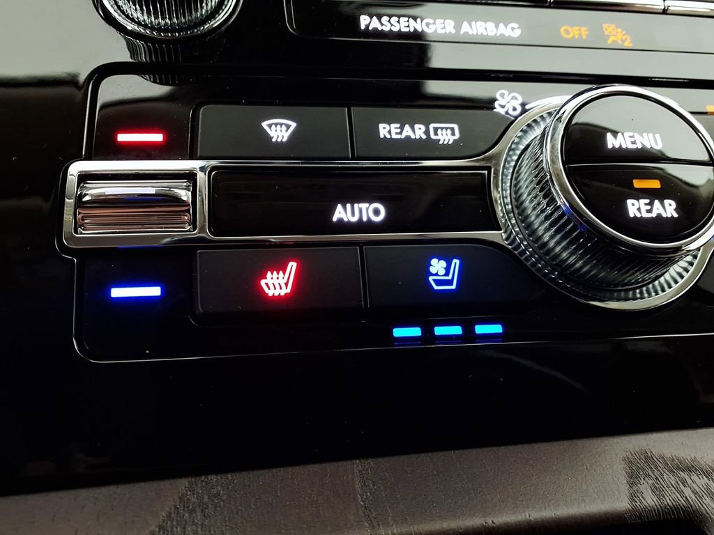 Used 2023 Lincoln Navigator Reserve RWD image 16