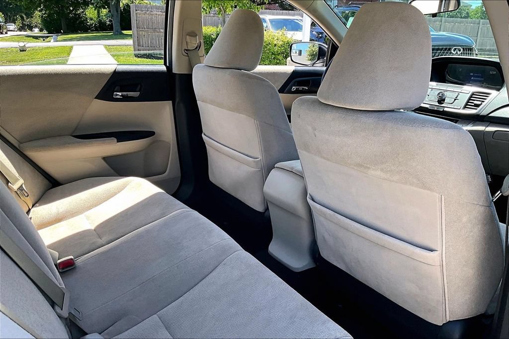 Used 2013 Honda Accord LX image 28