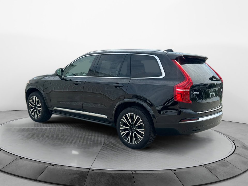 New 2025 Volvo XC90 T8 Plus w/ Protection Package Premier image 5