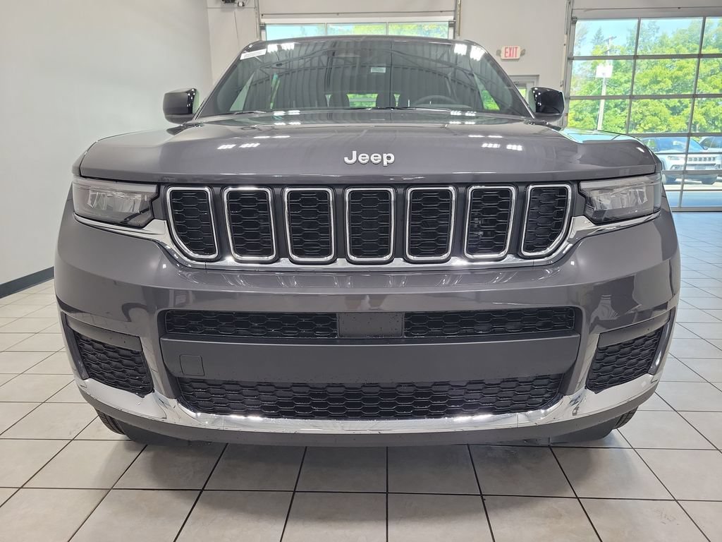New 2026 Jeep Grand Cherokee L 4WD image 2