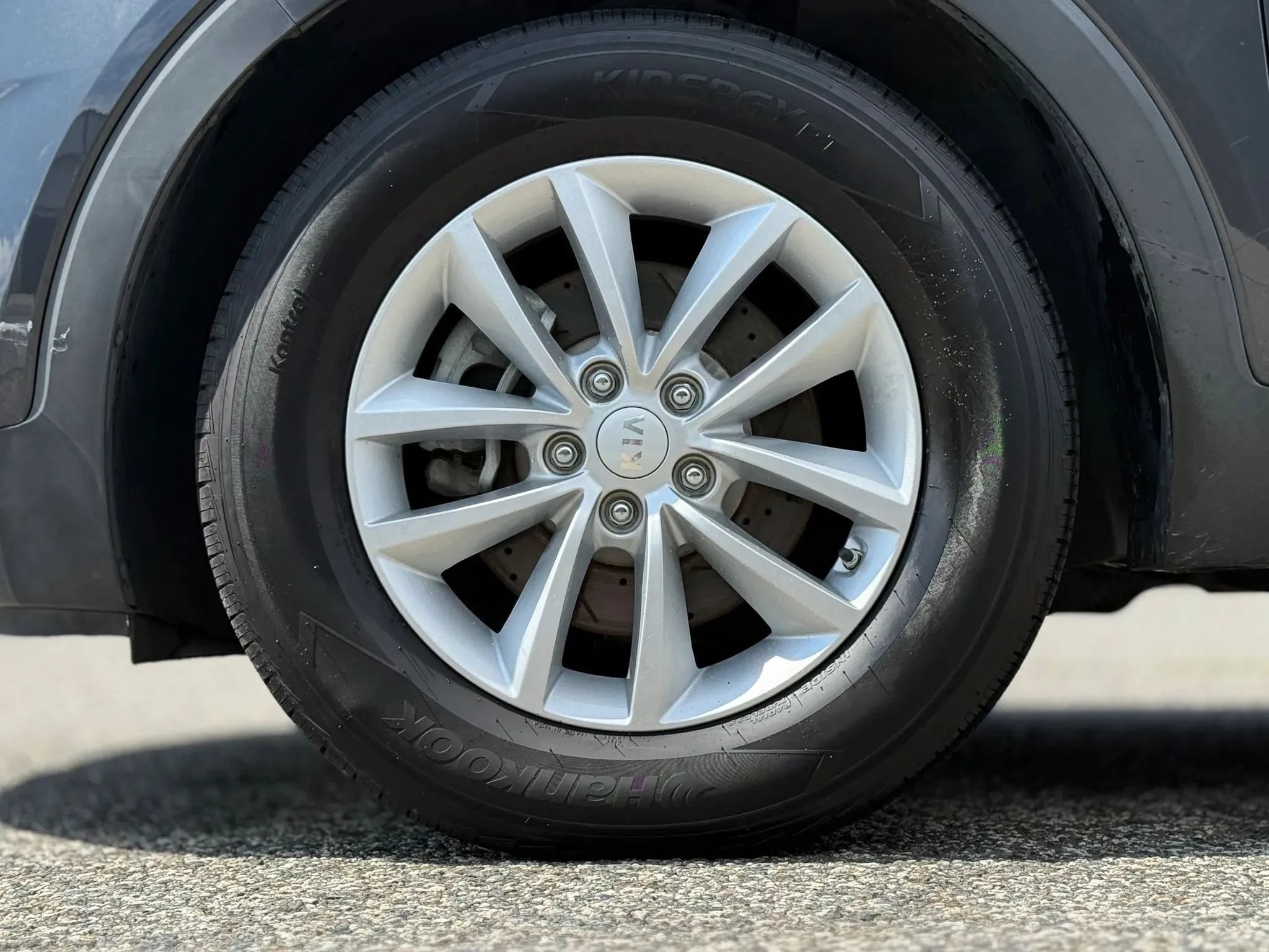 Used 2017 Kia Sorento AWD image 29