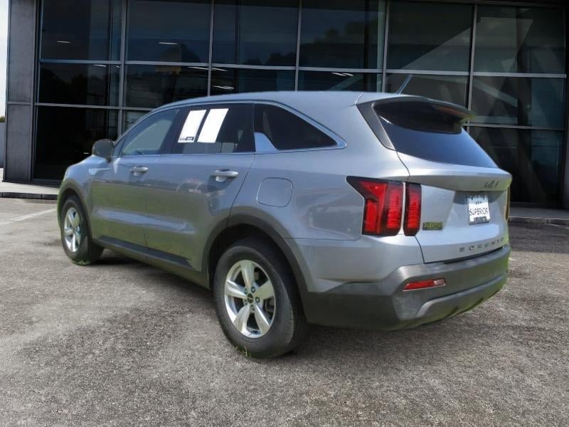 Used 2022 Kia Sorento LX image 5