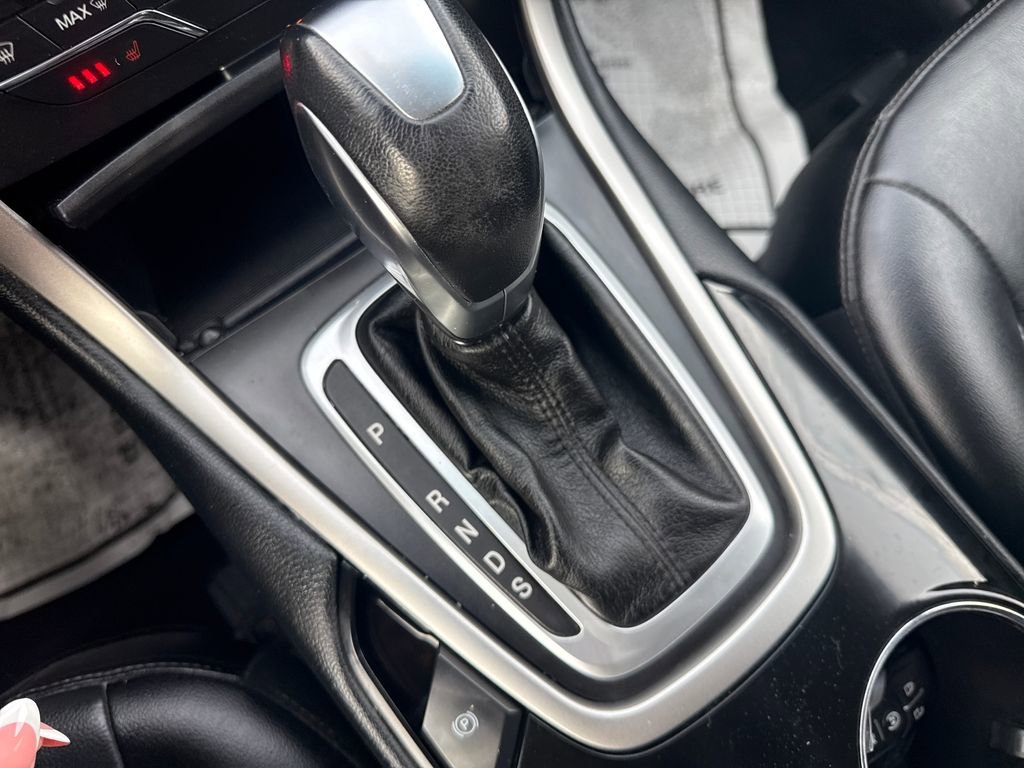 Used 2015 Ford Edge SEL w/ Equipment Group 201A image 40